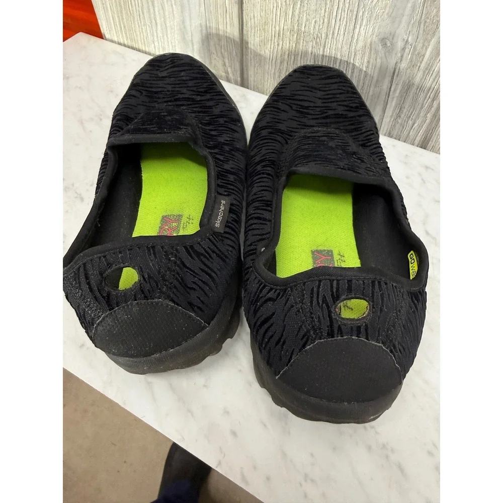 Skechers GoWalk Womens 8.5 Black Animal Print Memory Form Fit Slip On Shoes BBK